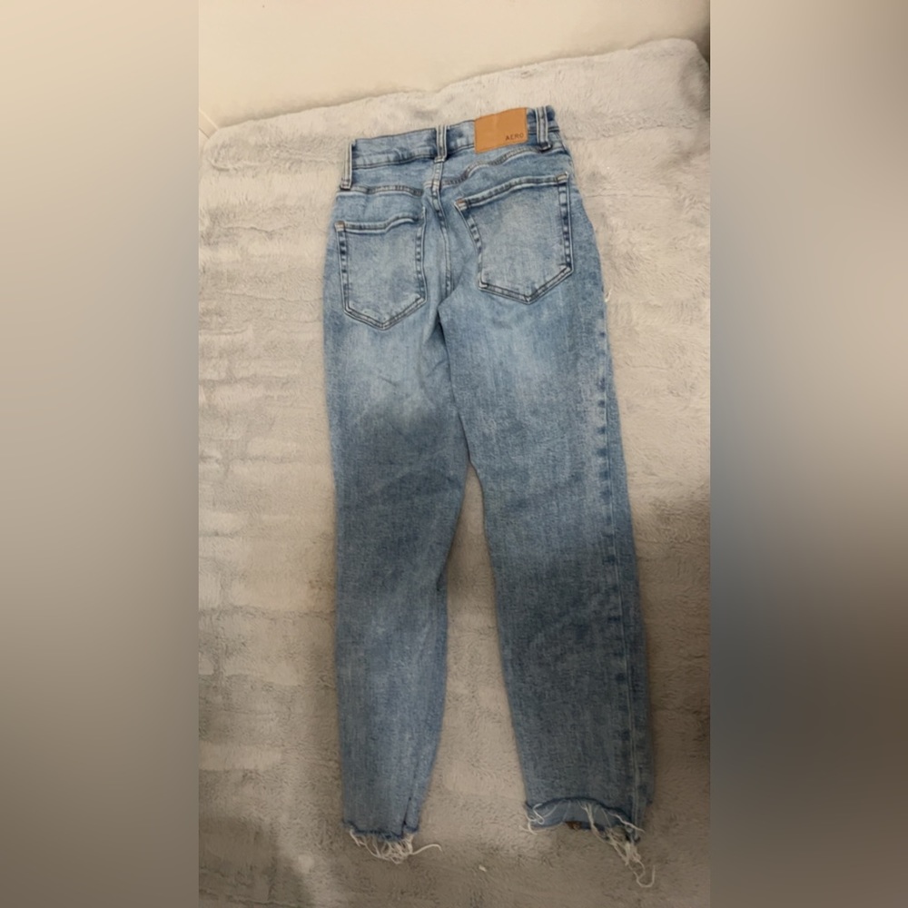 Aeropostale,light wash curvy mom jeans,size0